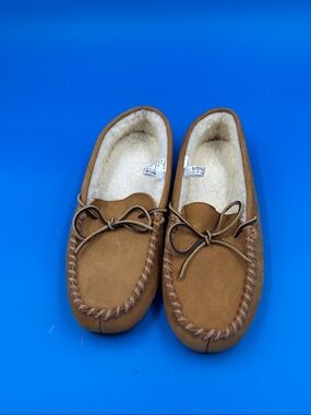 SO Brown Moccasin Slippers with Cozy Shearling Lining